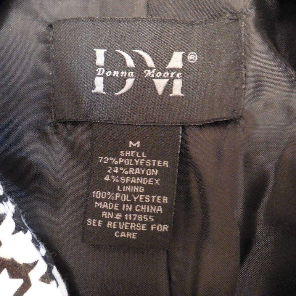 Lovely Shaped, Herringbone Pattern Jacket - image 7